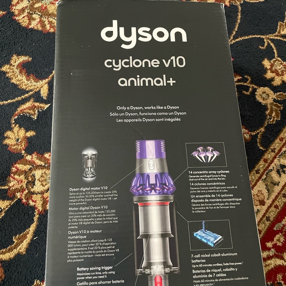 Dyson Cyclone V10 Animal+ 
Only charger 🔌